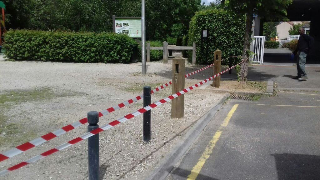 SEM, Mise en place de bornes anti-intrusion et de barrières, parc de la Sourderie à Saint-Quentin-en-Yvelines, carrousel.jpeg